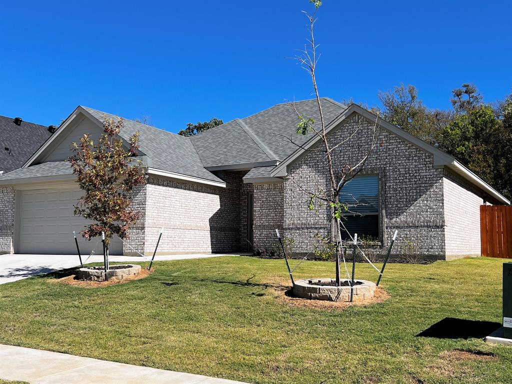 219 Clover Circle Property Photo 2
