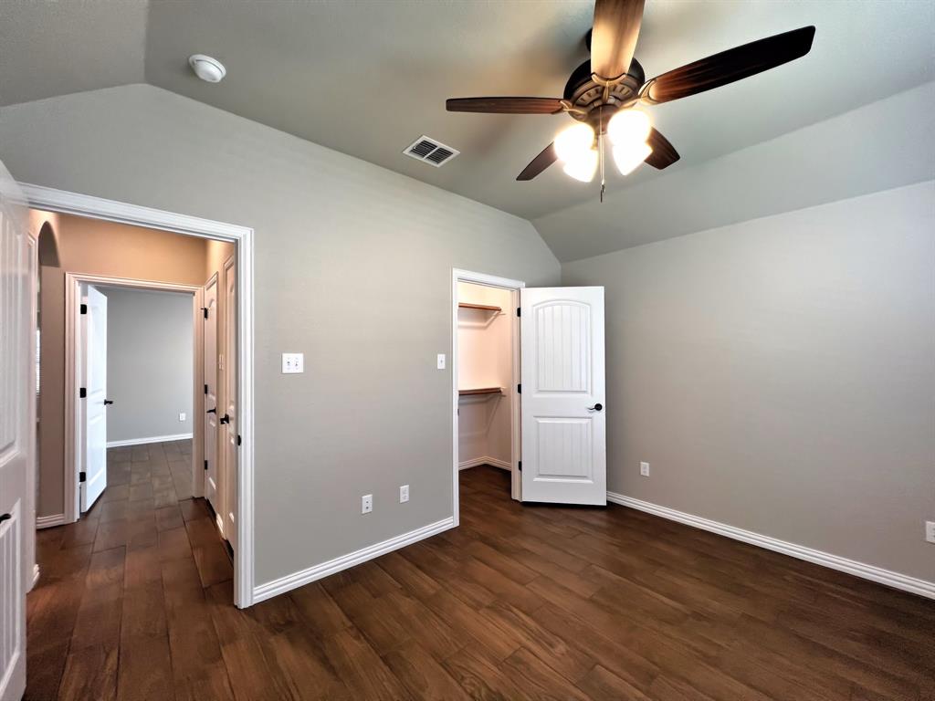 219 Clover Circle Property Photo 14