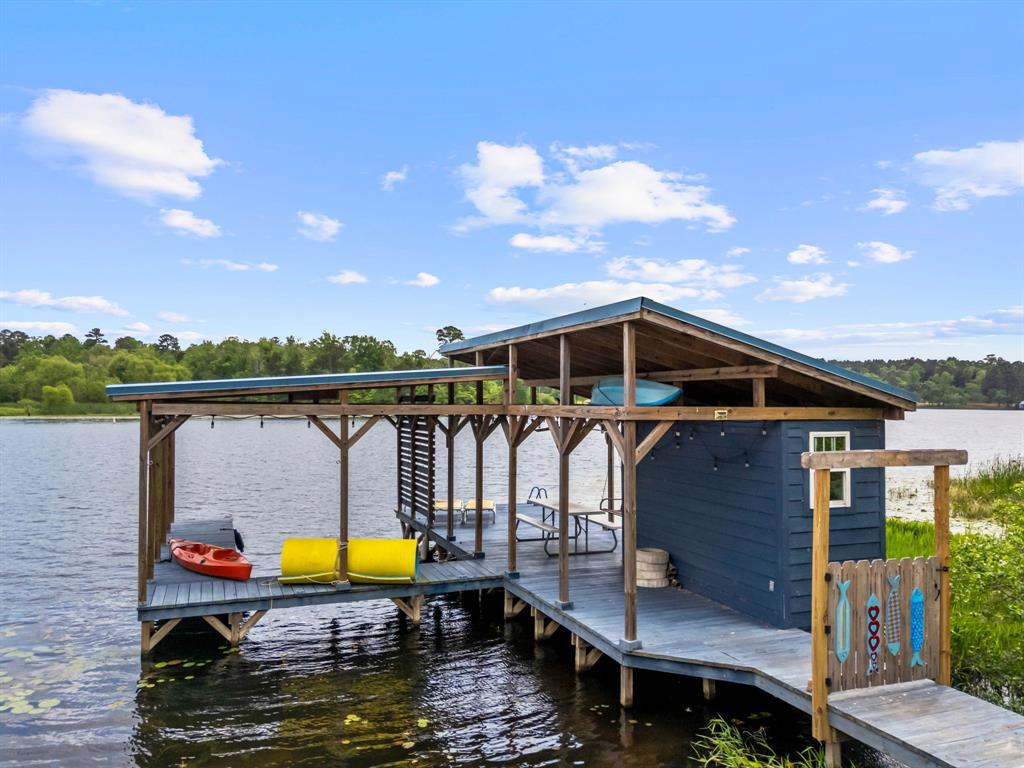 210 County Road 3495 Property Photo 1
