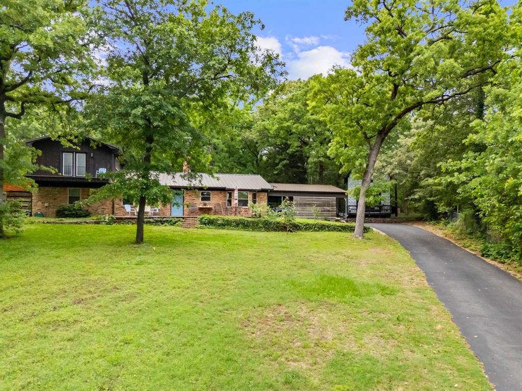 210 County Road 3495 Property Photo 10