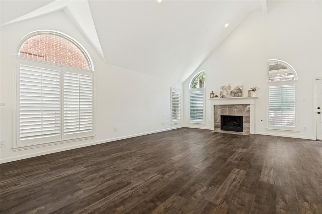 14624 Windsor Court Property Photo 3