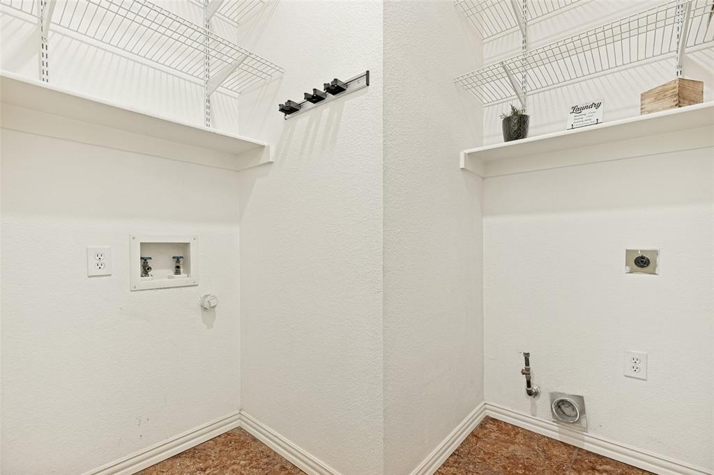 14624 Windsor Court Property Photo 26