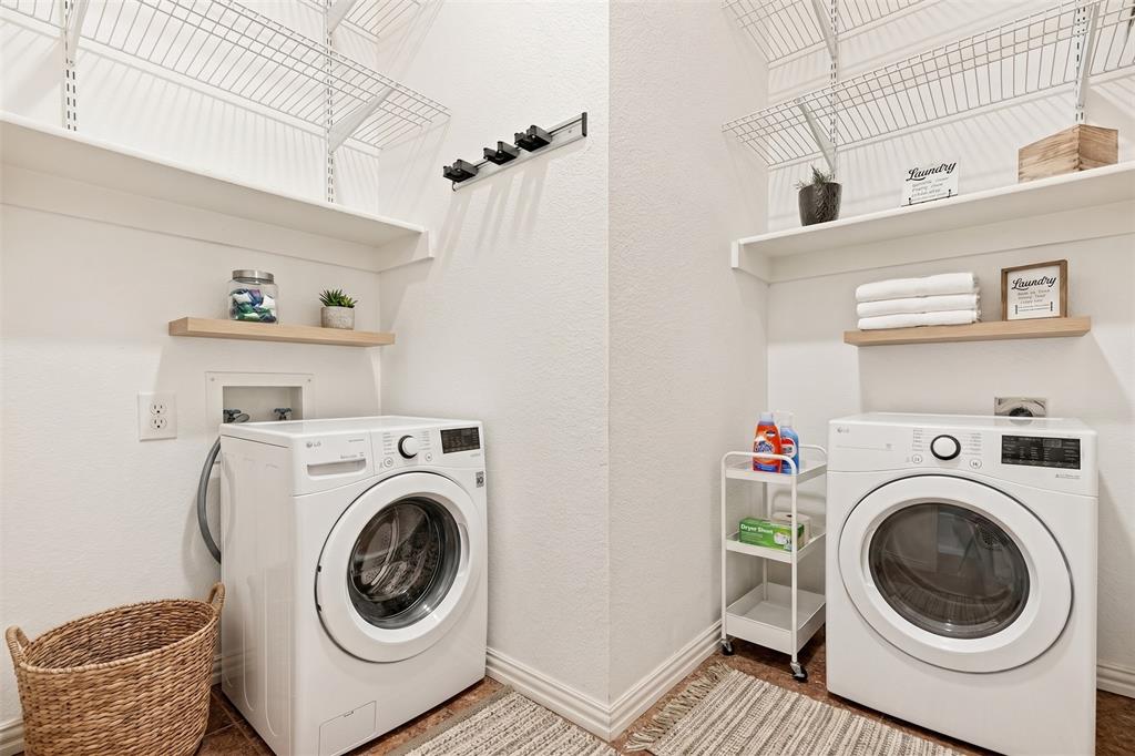 14624 Windsor Court Property Photo 27