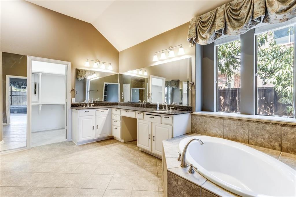 626 Waters Edge Way Property Photo 12