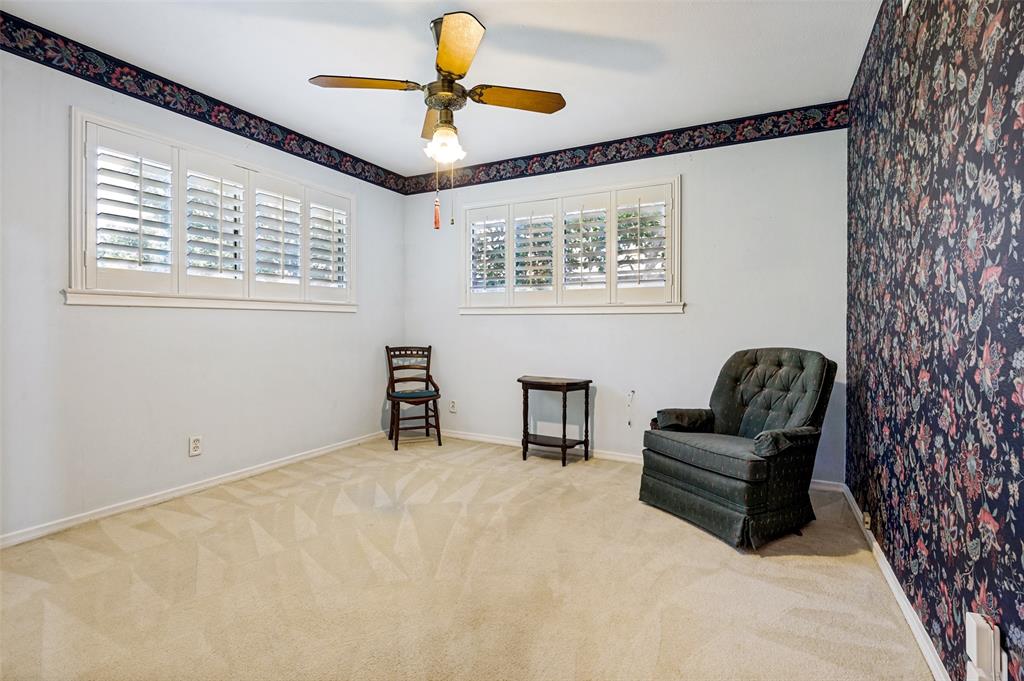 827 Oak Forest Drive Property Photo 9