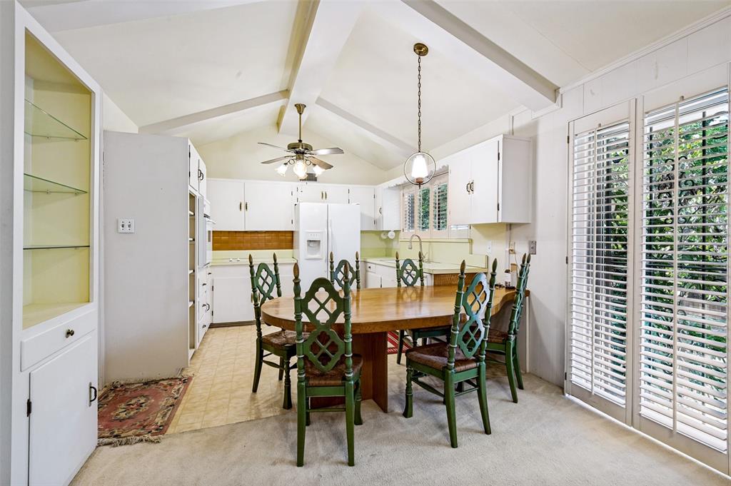 827 Oak Forest Drive Property Photo 12