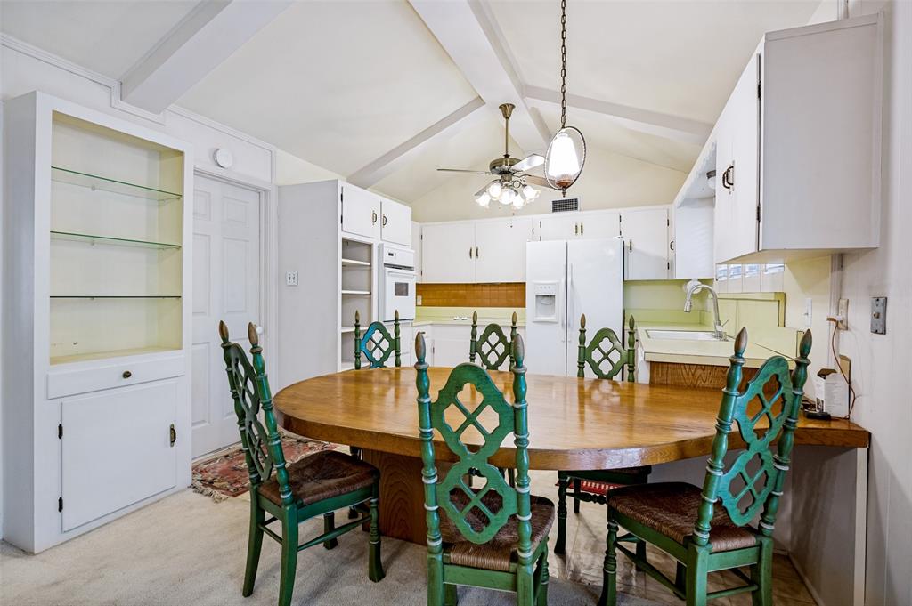 827 Oak Forest Drive Property Photo 13