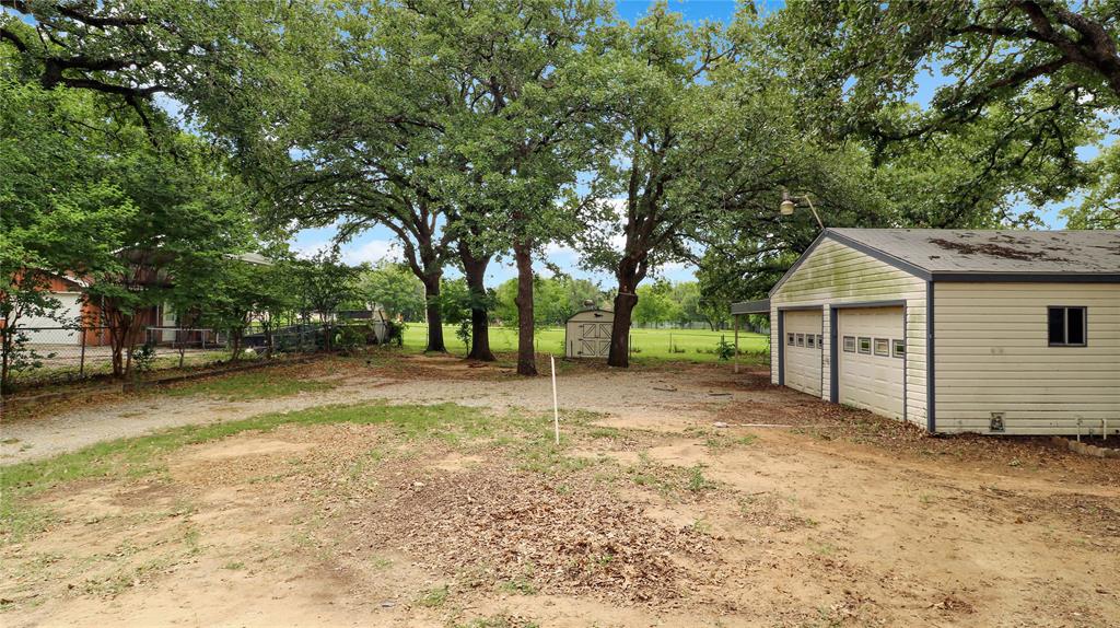 318 E Stark Road Property Photo 13