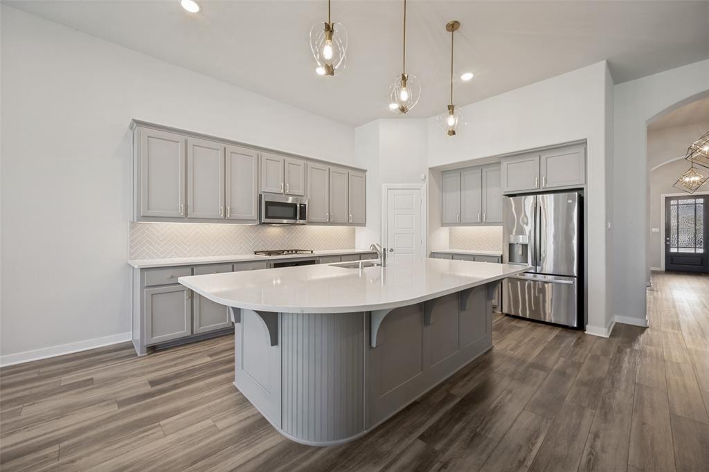 817 Nuthatch Court Property Photo 11