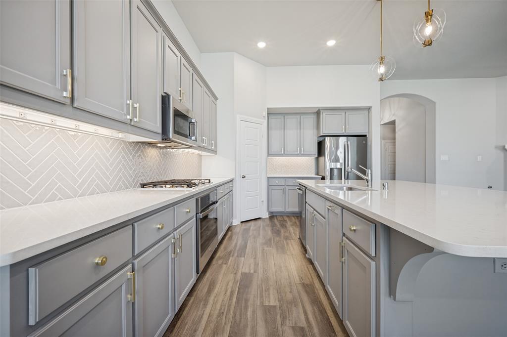 817 Nuthatch Court Property Photo 13