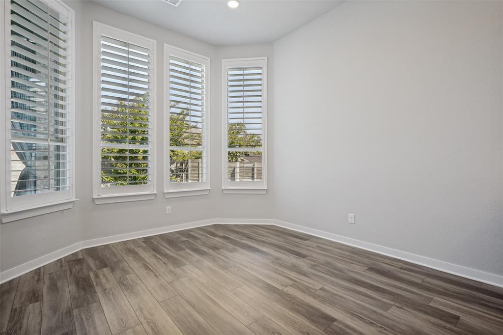 817 Nuthatch Court Property Photo 15