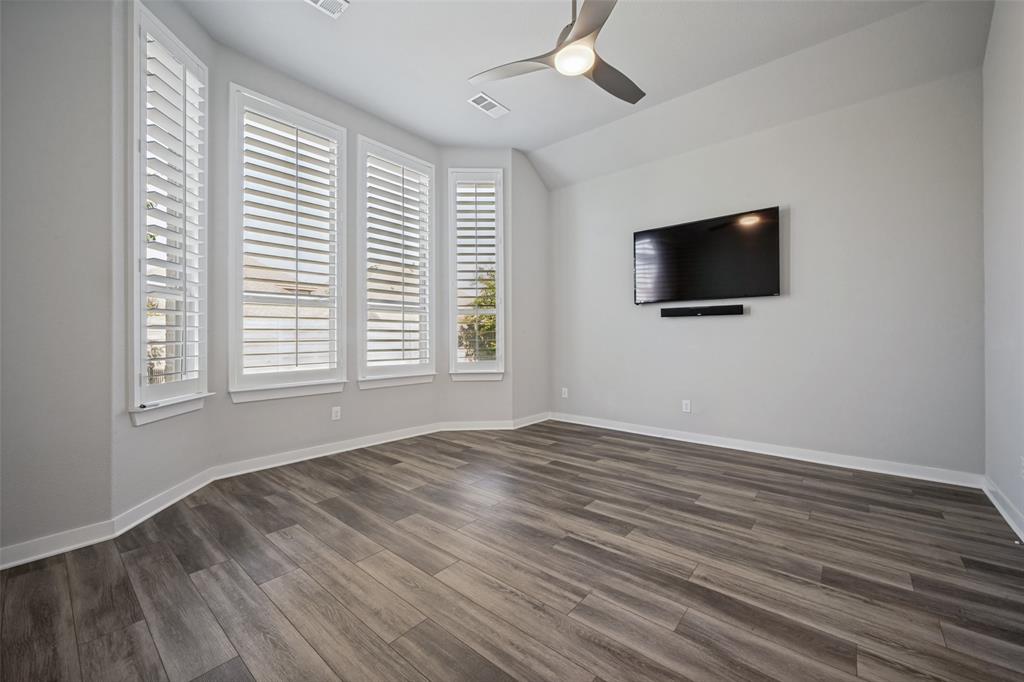 817 Nuthatch Court Property Photo 17