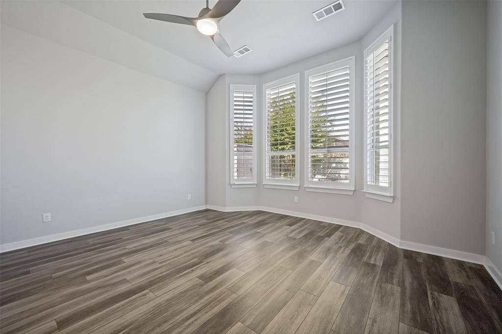 817 Nuthatch Court Property Photo 18