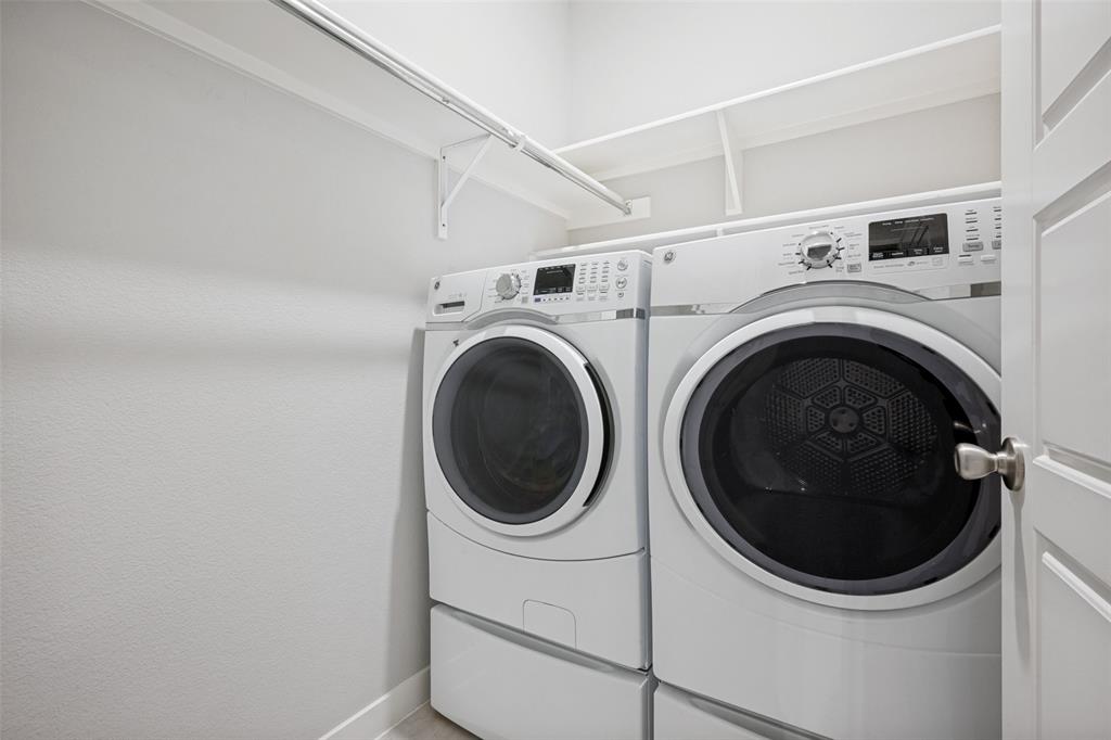 817 Nuthatch Court Property Photo 23