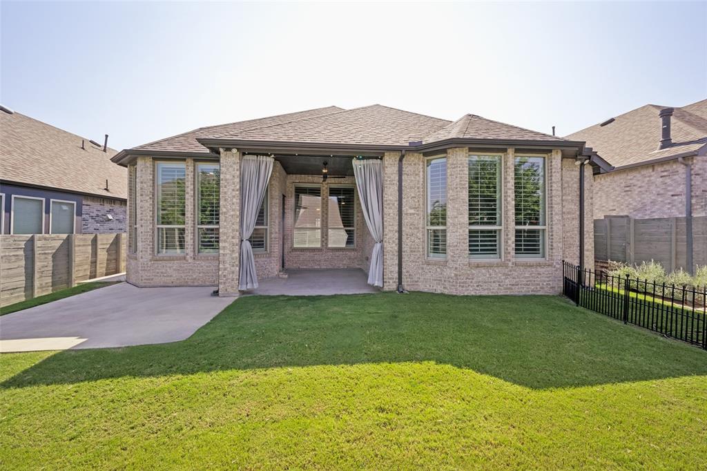 817 Nuthatch Court Property Photo 25