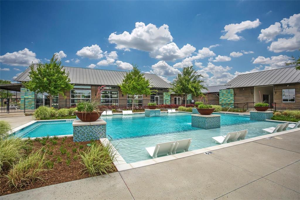 817 Nuthatch Court Property Photo 28
