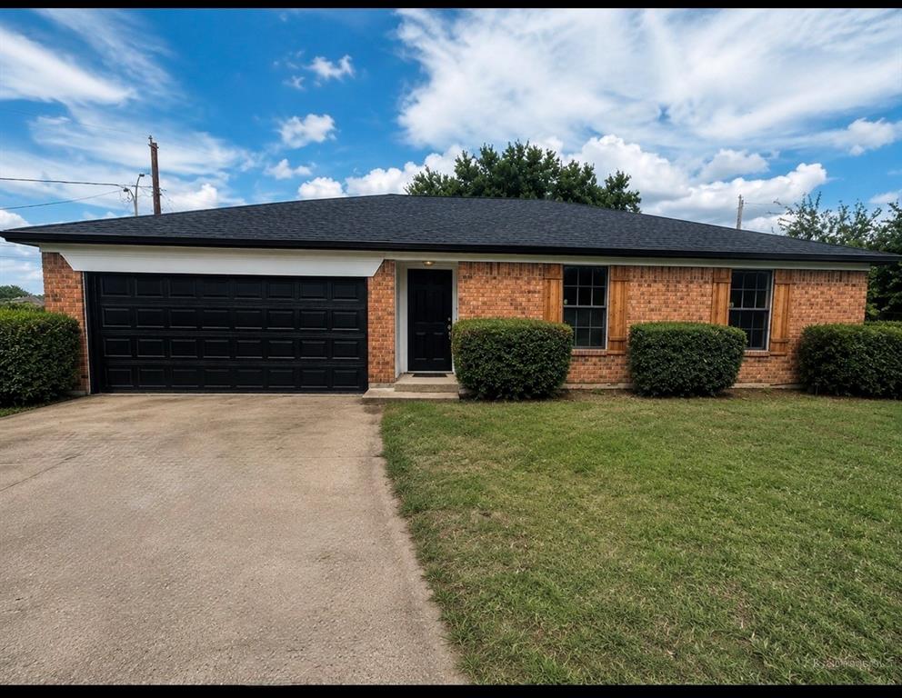 1105 Mapleview Drive Property Photo 1