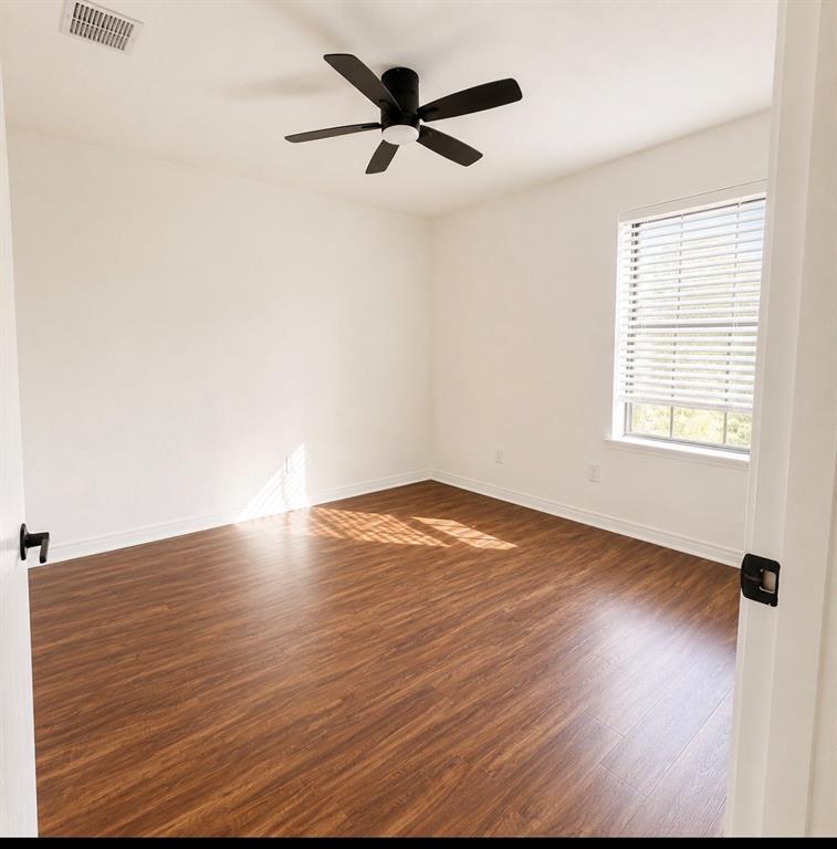 1105 Mapleview Drive Property Photo 8