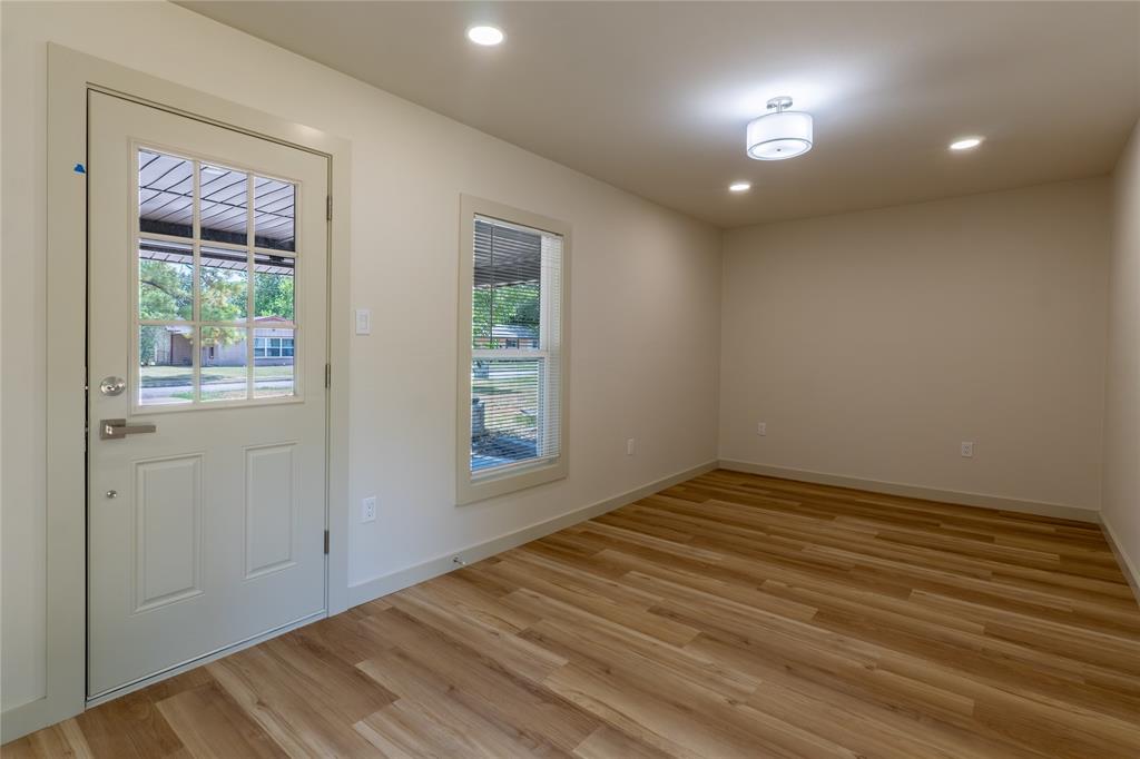 2514 Broadview Street Property Photo 12