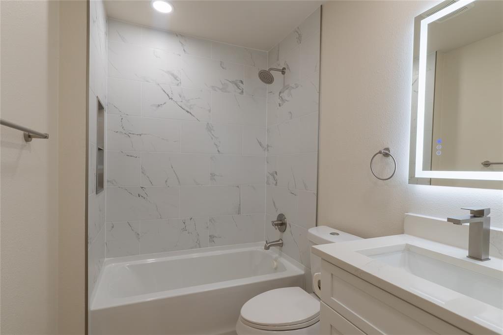 2514 Broadview Street Property Photo 13
