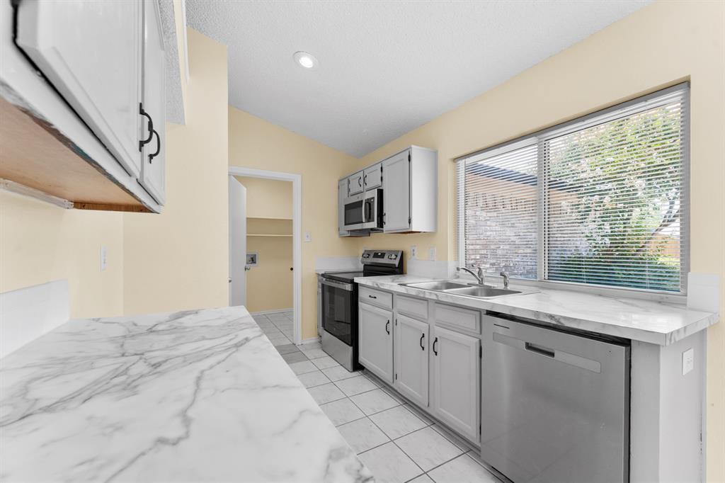 1404 Sheppard Lane Property Photo 5