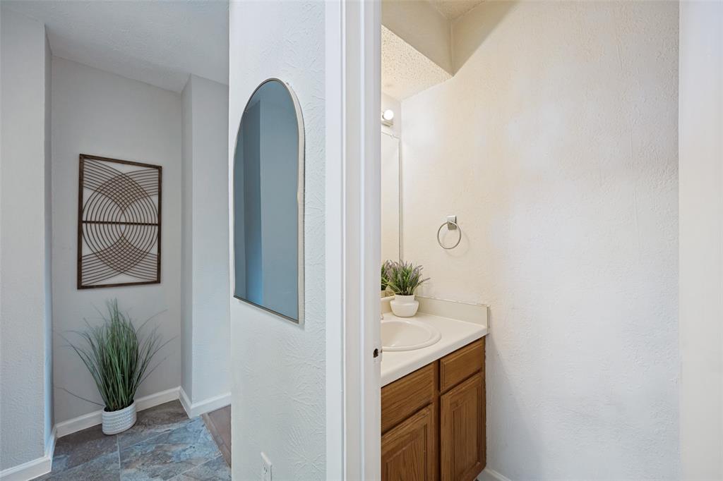 12823 Burninglog Lane Property Photo 7
