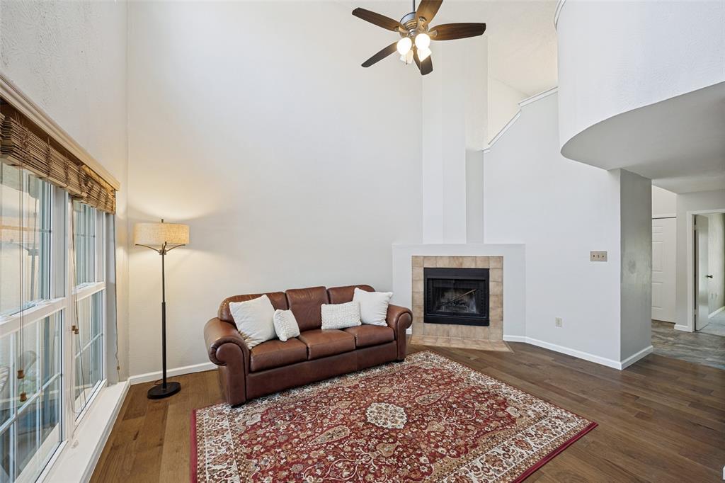 12823 Burninglog Lane Property Photo 8