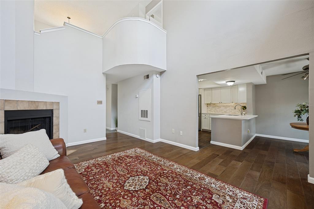 12823 Burninglog Lane Property Photo 9