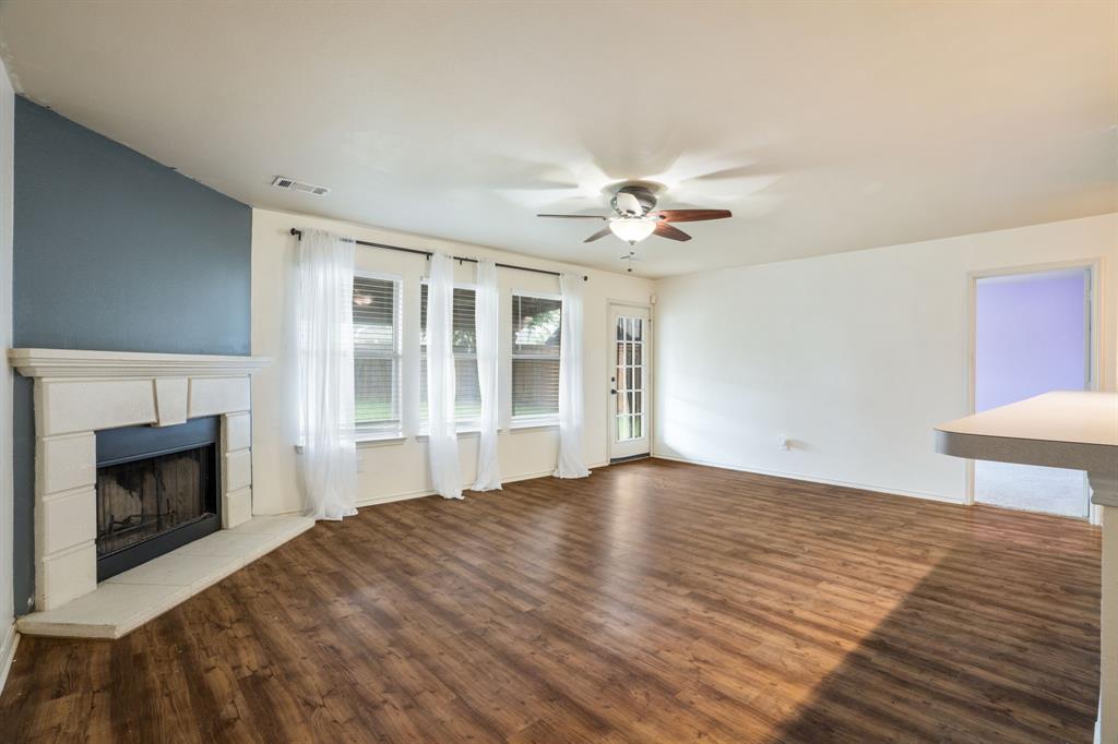 4306 Wood Stone Circle Property Photo 3