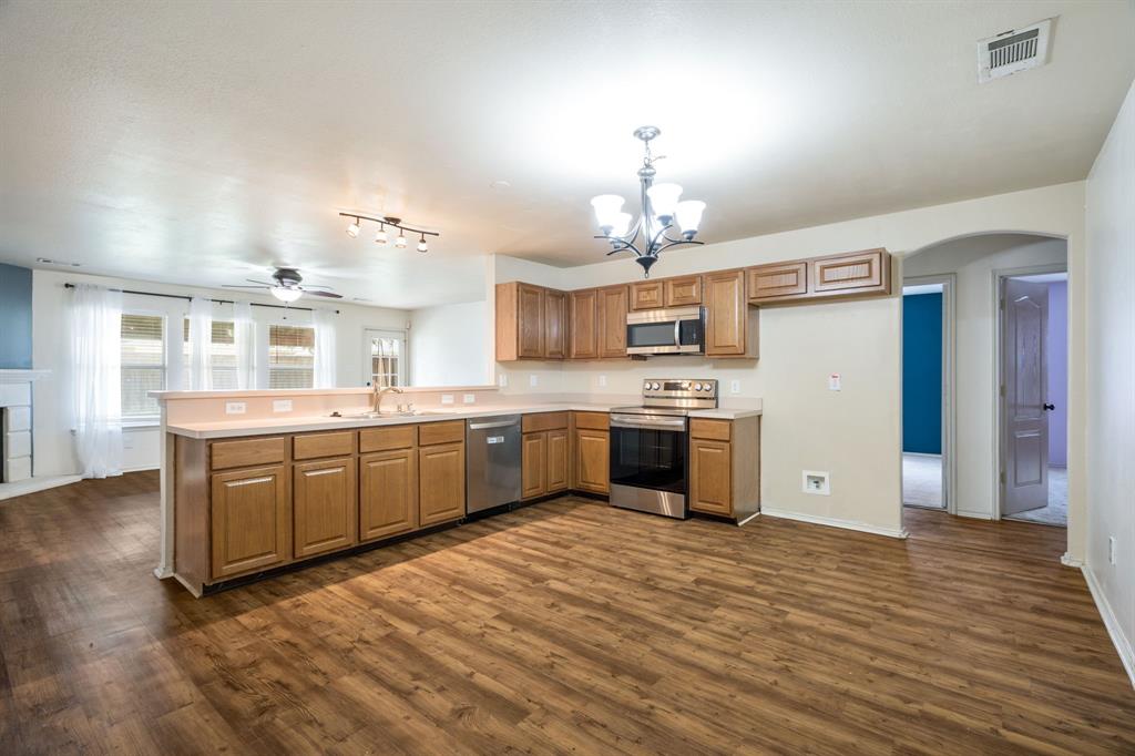 4306 Wood Stone Circle Property Photo 6