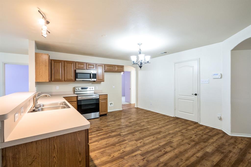 4306 Wood Stone Circle Property Photo 8