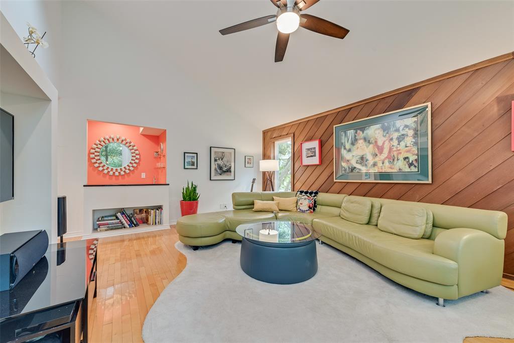 3237 Sharpview Circle Property Photo 7