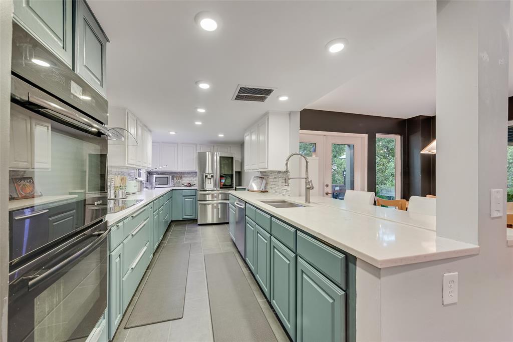 3237 Sharpview Circle Property Photo 11
