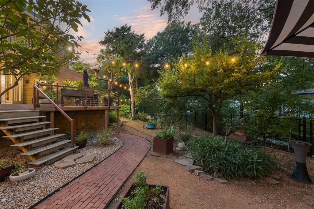 3237 Sharpview Circle Property Photo 37