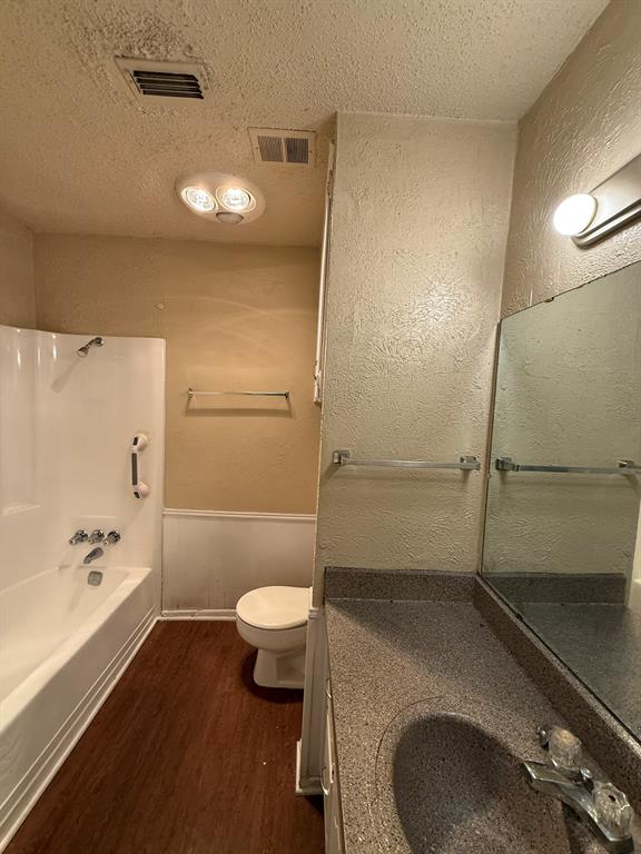 708 E Pecan Street 710 Property Photo 6