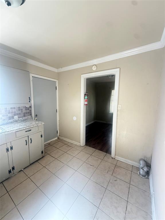 2951 Poland Street Property Photo 5