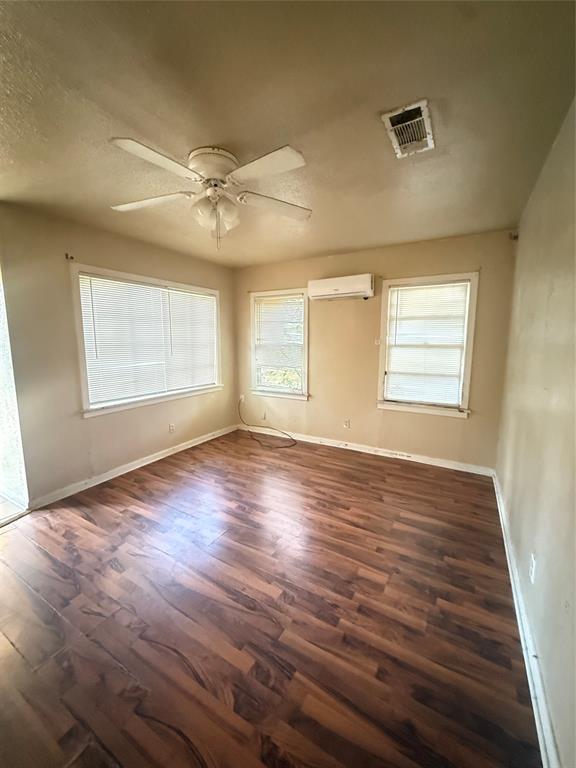 2951 Poland Street Property Photo 7