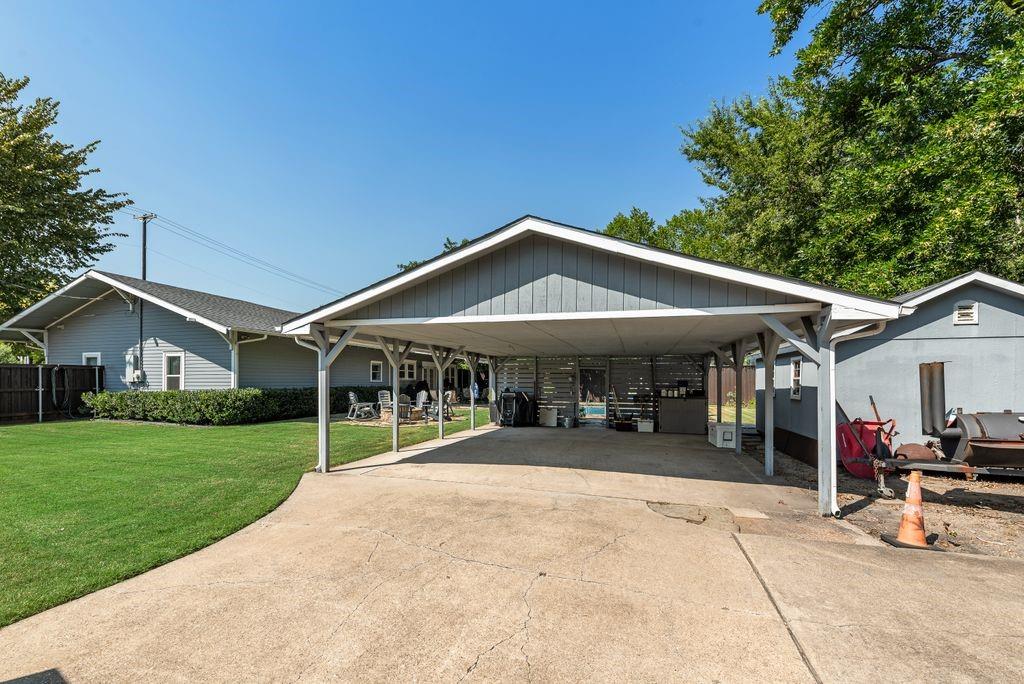 515 S Bois D Arc Street Property Photo 36