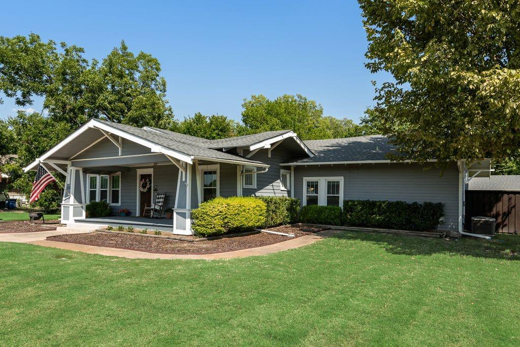 515 S Bois D Arc Street Property Photo 38