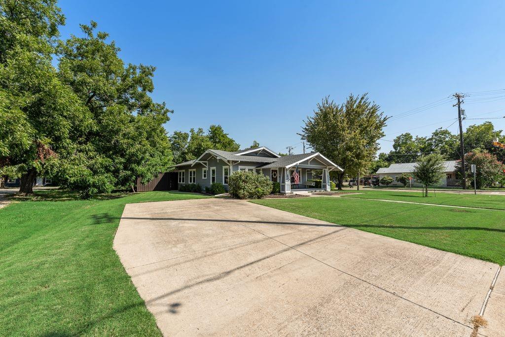 515 S Bois D Arc Street Property Photo 40