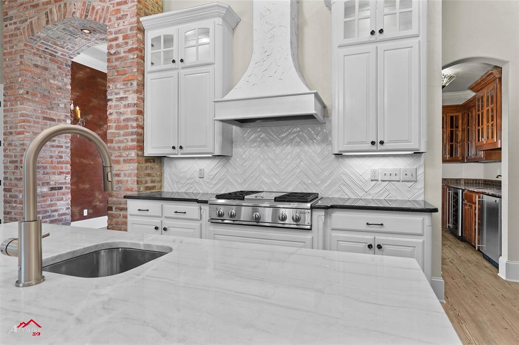 105 Calais Court Property Photo 13