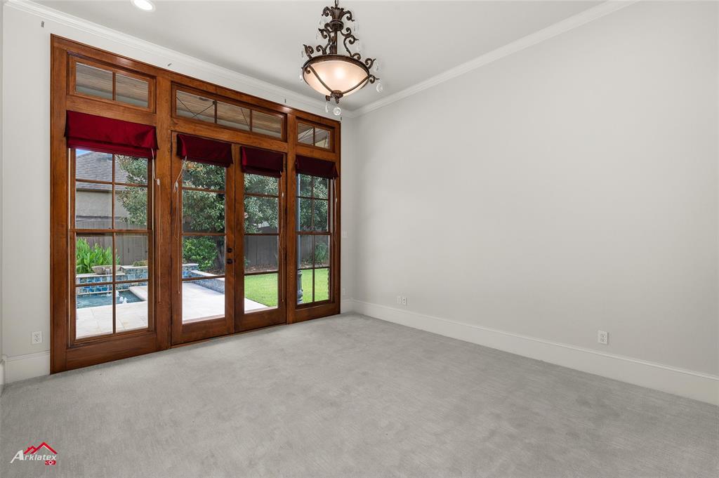 105 Calais Court Property Photo 23