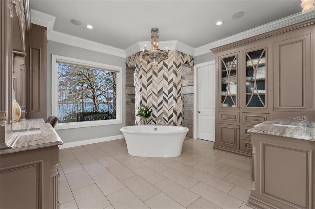 8081 Lords Way Property Photo 14