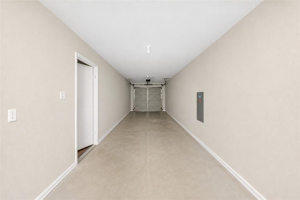 7120 Planters Row Drive Property Photo 26