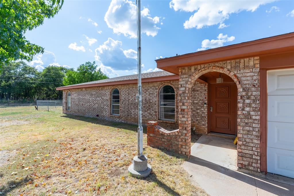 1714 Locksley Court Property Photo 3