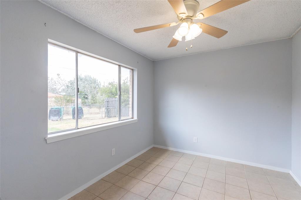 1714 Locksley Court Property Photo 9