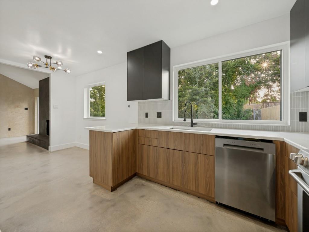 1612 Meadow Lane Terrace Property Photo 16