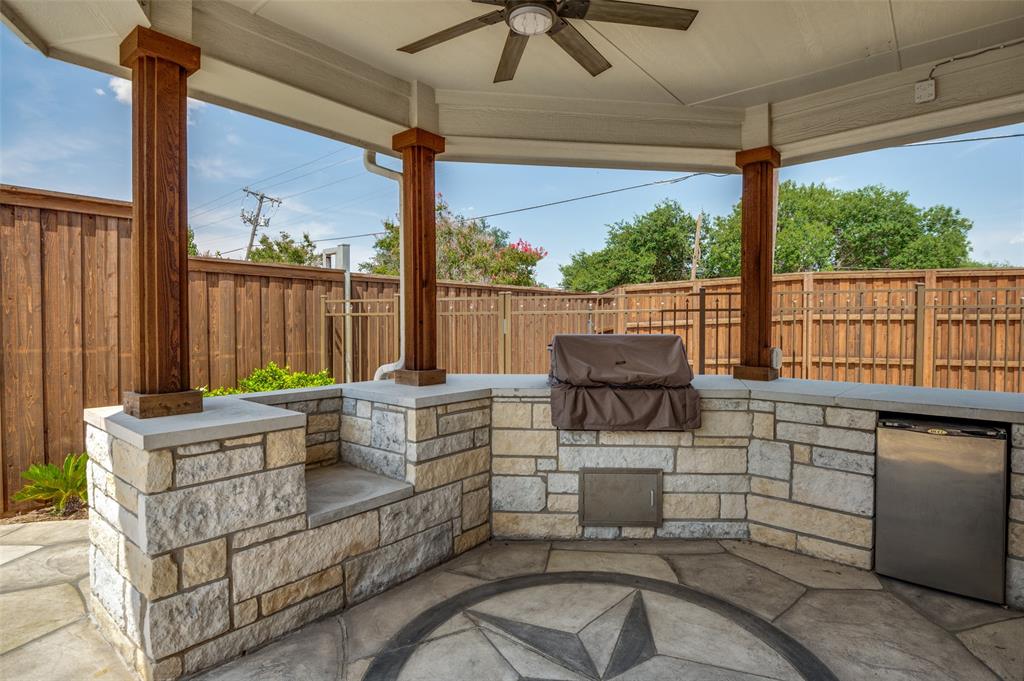 1533 Estates Way Property Photo 5