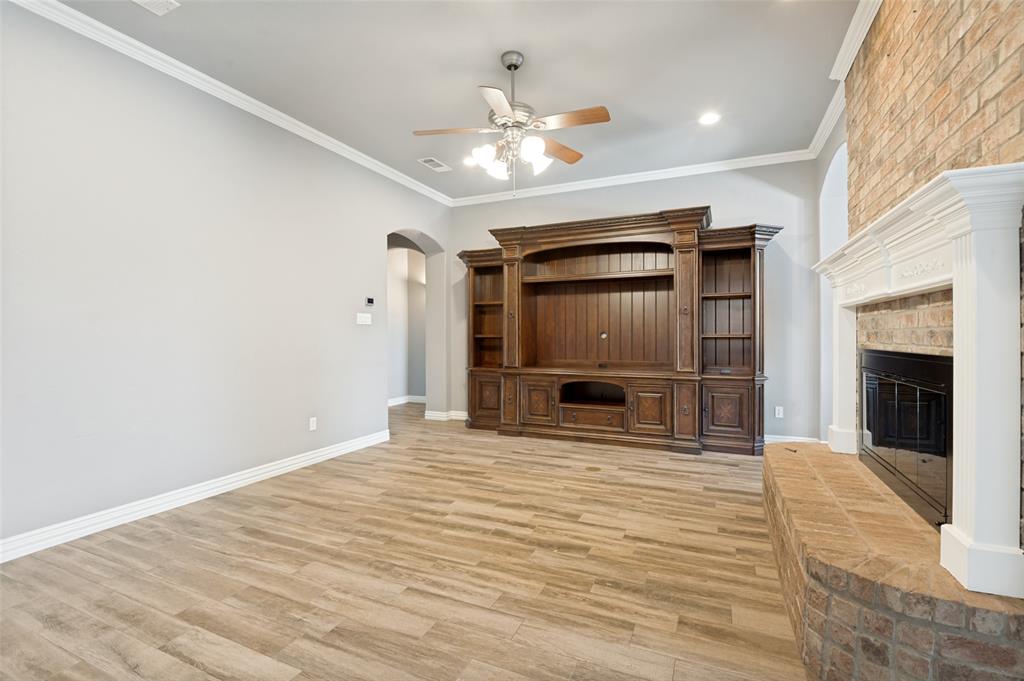 1533 Estates Way Property Photo 7