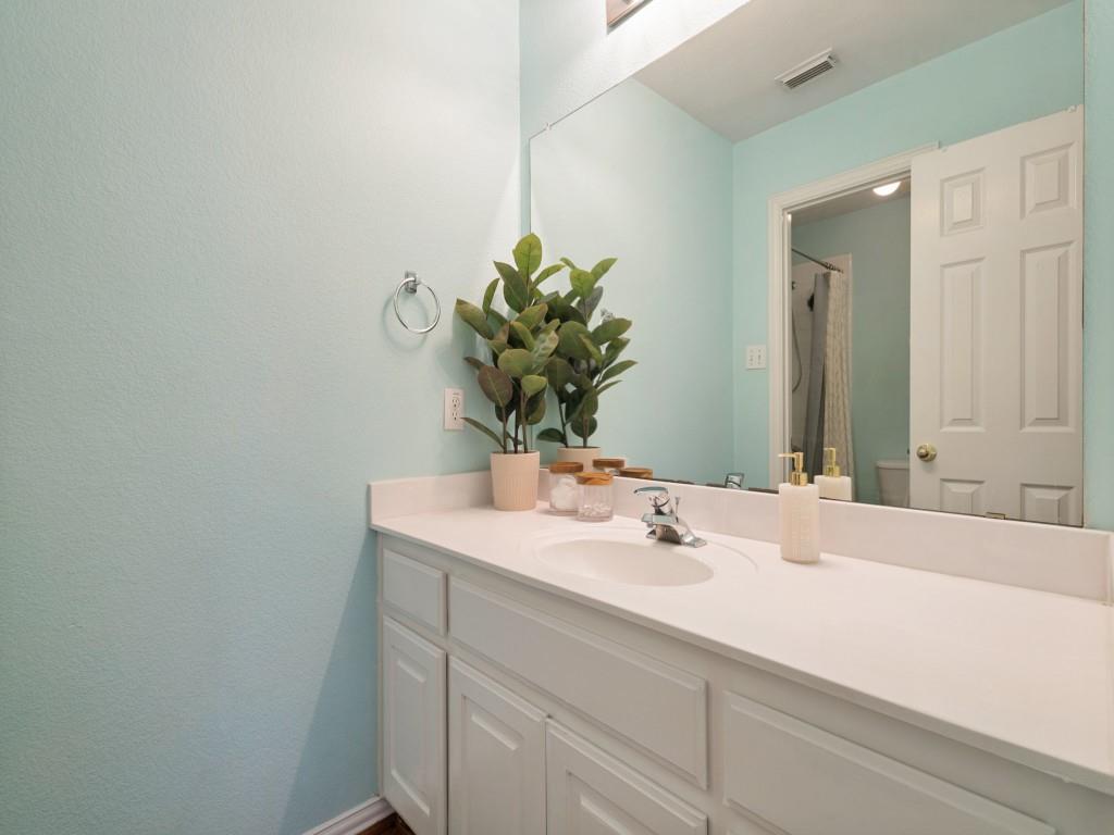 2600 Stanford Drive Property Photo 25